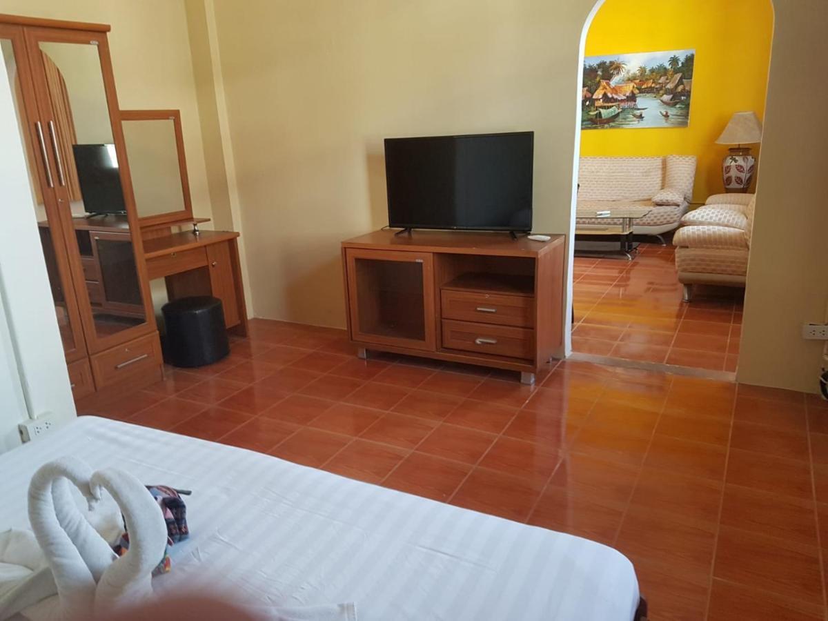 Doubleshot Guesthouse Jomtien Pattaya Eksteriør billede